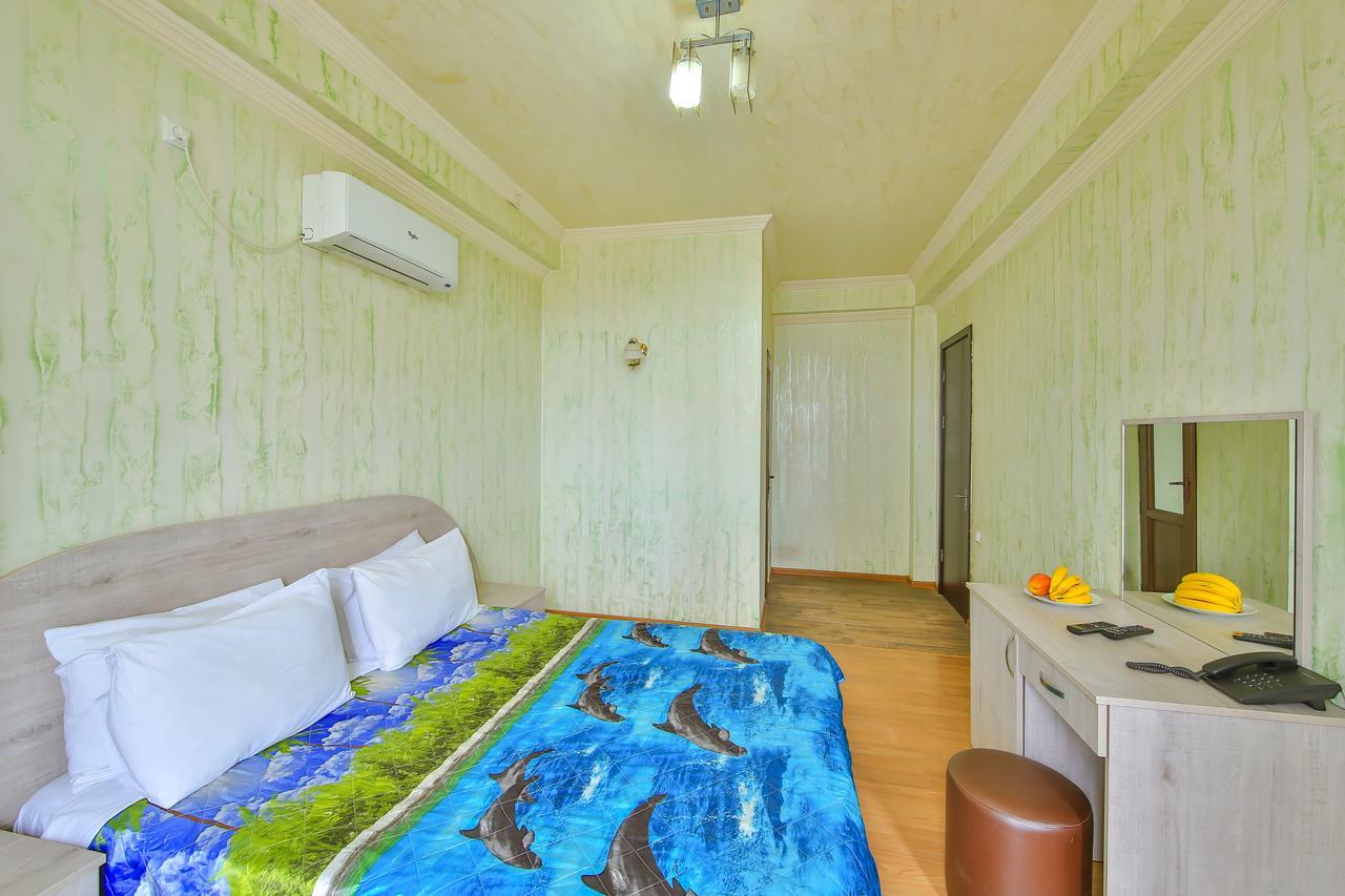 Royal Hotel Batumi Exterior photo