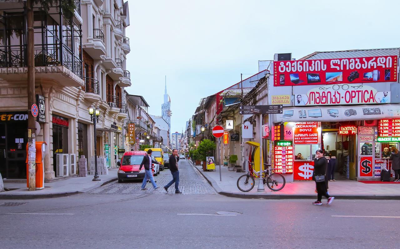 Royal Hotel Batumi Exterior photo